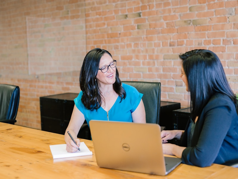 How an AI Virtual Assistant Revolutionizes Customer Service - Featured Image