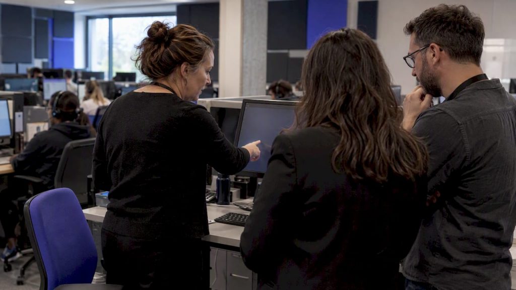 Team planning a contact center intelligence pilot